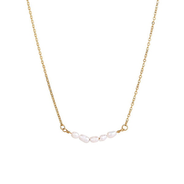 Dainty pearl Necklace